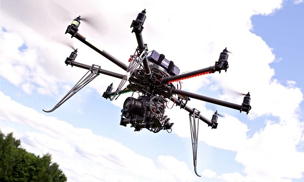 Drone cu Spray Paralizant